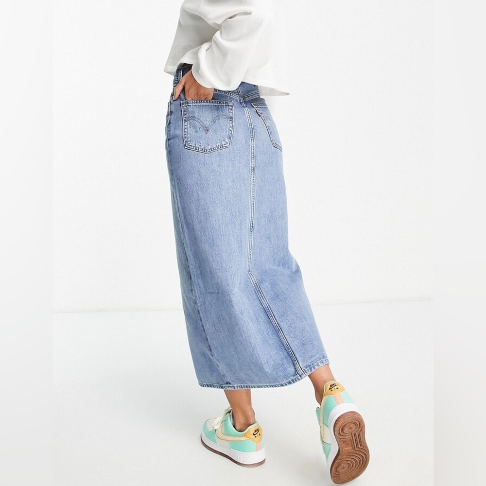 Levi's Slit Front Midi Skirt in Blue - Picture 2 of 7